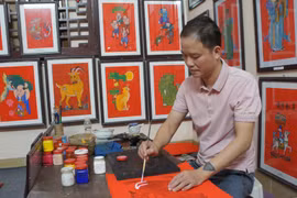 Tranh Tết trở lại trong nhà Việt