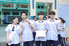 Thí sinh khối A01, D01 hoang mang, Bộ Giáo dục và Đào tạo trấn an thí sinh “Không có ai bị bất công”