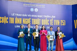 Nhiếp ảnh thế giới hội tụ tại Việt Nam qua Triển lãm Ảnh Nghệ thuật Quốc tế 2025