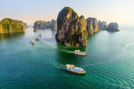 Quảng Ninh nghiên cứu lắp hệ thống cảnh báo sớm dông, lốc trên vịnh