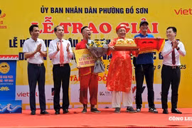 Hải Phòng: "Ông trâu" số 06 giành chức vô địch Lễ hội chọi trâu - VTV 2025