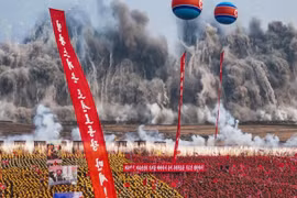 Ông Kim Jong Un kích hoạt vụ nổ khởi công dự án chung cư tại Bình Nhưỡng