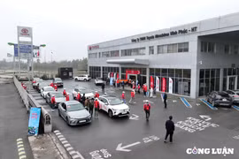 10 chiếc xe Toyota hybrid chinh phục 5 điểm cực tại Việt Nam