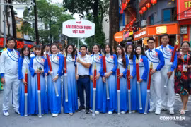 Đoàn viên thanh niên Báo Nhà báo và Công luận khí thế, tự hào trong đội hình sơ duyệt diễu binh, diễu hành 2/9