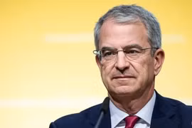 CEO Nestlé bị sa thải vì bê bối tình ái