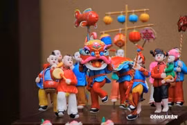 Nghệ nhân trẻ mang tò he 'có một không hai' vào phố cổ Hà Nội