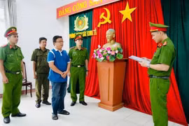 Cửa hàng trưởng xăng dầu Sông Hinh tham ô hơn 7,3 tỷ đồng để nướng vào cá độ bóng đá trên Internet