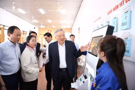 Phó Thủ tướng Thường trực làm việc với xã Đức Trọng về vận hành Trung tâm Phục vụ hành chính công