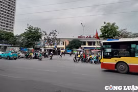 Nghỉ lễ 30/4, xe buýt Hà Nội tập trung giải tỏa hành khách tại các đầu mối giao thông