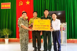 “Bầu Hiển” ủng hộ 5 tỷ đồng để cùng phủ xanh đặc khu Trường Sa của Tổ quốc