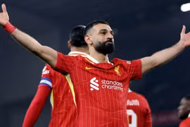 Liverpool thắng đậm Tottenham, giành vé vào chung kết Cup Liên đoàn