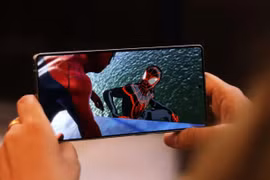 Galaxy S25 Ultra đánh bại iPhone 16 Pro Max trong bài kiểm tra tốc độ