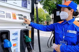 Bộ Công Thương yêu cầu ứng dụng số hóa trong kinh doanh xăng dầu trước ngày 30/4
