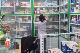 Cách nào lấy lại niềm tin của người dân với quản lý thị trường dược phẩm?