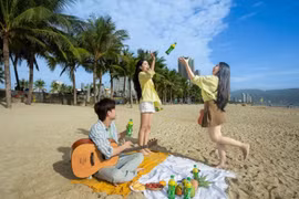 Giải nhiệt cuộc sống giữa công việc bận rộn: Gen Z và style “Không Độ”