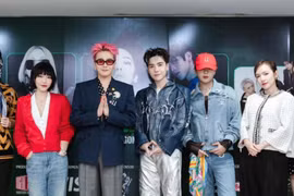 Phương Ly nói gì về bức ảnh chụp chung với G-Dragon?
