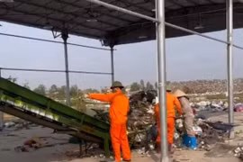 Tiên Lữ - Hưng Yên: Hiệu quả ban đầu thử nghiệm máy phân loại rác