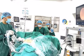 Bỏ quên ống sonde JJ trong cơ thể 2 năm, bệnh nhân nhập viện vì biến chứng nặng