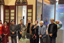 Nghệ sĩ Nguyễn Thu Thủy chính thức ra mắt triển lãm gốm 'Khởi Thủy'