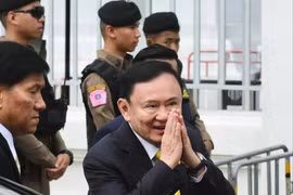 Cựu Thủ tướng Thái Lan nộp đơn xin ân xá bản án tù một năm