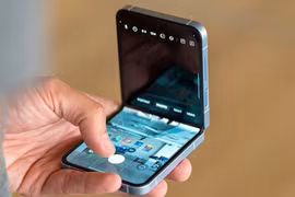 Samsung xác nhận đang phát triển Galaxy Z Flip FE, phiên bản giá rẻ của dòng Z Flip