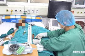 Bệnh nhân 73 tuổi nguy kịch sau mũi tiêm giảm đau
