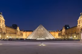 Hai nghi phạm trộm trang sức tại bảo tàng Louvre đã bị bắt