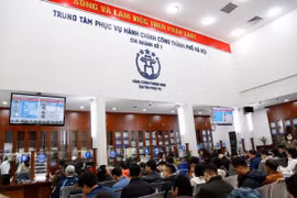 Chấn chỉnh tình trạng 'cò làm giấy tờ' tại các Trung tâm Phục vụ hành chính công
