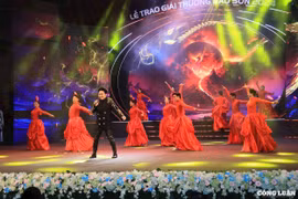 Tùng Dương trở thành nghệ sĩ Việt Nam đầu tiên được vinh danh tại Giải thưởng Âm nhạc Nhật Bản 2025