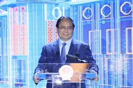 Thủ tướng mong các ngân hàng 'mở lòng ra một chút nữa' trong Chương trình tín dụng 500.000 tỷ đồng