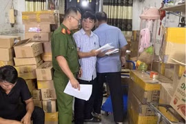 Đề nghị khẩn trương xác minh vụ 10.000 chai nước hoa giả