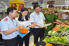 Tăng cường kiểm tra đột xuất, cương quyết xử lý nghiêm sai phạm về an toàn thực phẩm