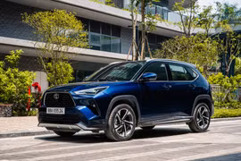 Doanh số ô tô Toyota bất ngờ chững lại