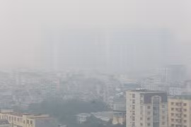 Bụi mịn, ô nhiễm không khí bủa vây đời sống người dân Hà Nội