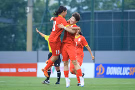 Điểm tin thể thao 8/8: Tuyển nữ Việt Nam giữ vững ngôi đầu Đông Nam Á, V.League thay logo, thưởng 5 tỉ đồng cho đội vô địch