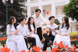 Hàng loạt đại học cho sinh viên học online, dồn lịch nghỉ lễ 9 ngày