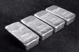 Bạc có năm tăng mạnh nhất kể từ năm 1979 nhờ chiến dịch siết chặt của Trung Quốc