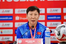 HLV Kim Sang-sik gia hạn dẫn dắt ĐT Việt Nam đến năm 2027
