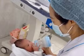 Vụ bé gái bị vùi lấp trong vườn cao su Gia Lai: Sức khỏe của bé hiện ra sao?