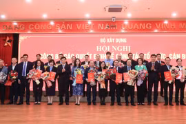 Trao Quyết định bổ nhiệm Tổng biên tập Báo Xây dựng