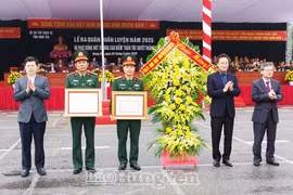 Hưng Yên: Ra quân huấn luyện năm 2025 và phát động thi đua cao điểm “Thần tốc - Quyết thắng”