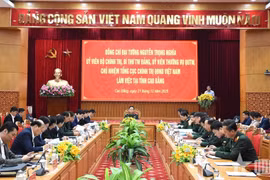 Kết hợp chặt chẽ phát triển kinh tế - xã hội với củng cố quốc phòng - an ninh