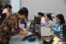 Người dân TP HCM phấn khởi trong ngày đầu vận hành chính quyền hai cấp