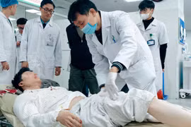 Bệnh viện Bạch Mai, Việt Đức dồn toàn lực cứu chữa 9 nạn nhân vụ tai nạn thảm khốc tại Lào Cai