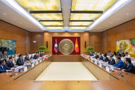 Phó Chủ tịch Quốc hội Trần Quang Phương hội đàm với Phó Chủ tịch Quốc hội Lào Suvon Luongbunmi
