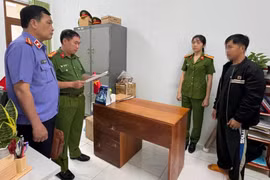 Vụ thu giữ gần 5 tấn nguyên liệu nghi để làm cà phê giả ở Gia Lai: Tạm giữ thêm 1 đối tượng