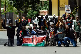 Kenya bắt giữ cảnh sát liên quan cái chết của một blogger chính trị