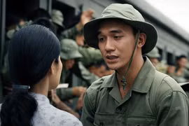 Đạo diễn phim 'Mưa đỏ' lên tiếng trước những tranh luận trái chiều