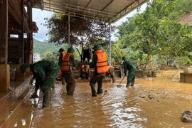 Quân đội khẩn trương khắc phục hậu quả mưa lũ tại tỉnh Điện Biên, Sơn La