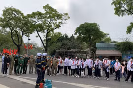 Hà Nội đặt mục tiêu 100% hộ gia đình có mặt nạ phòng độc, thang dây thoát nạn